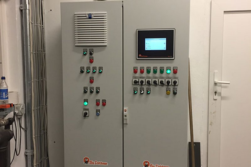 ViperTouch computer for poultry house management  