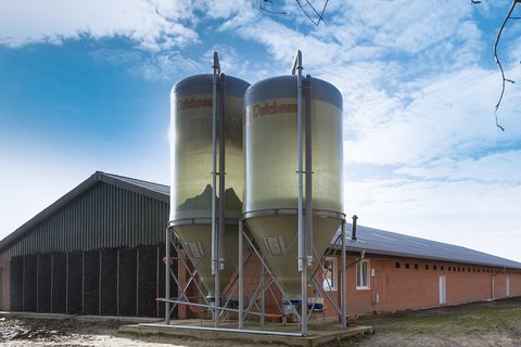 Хранение и транспортировка корма