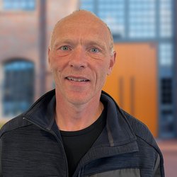 Henning Kjær