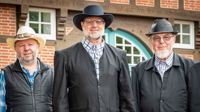 Три гуттерита