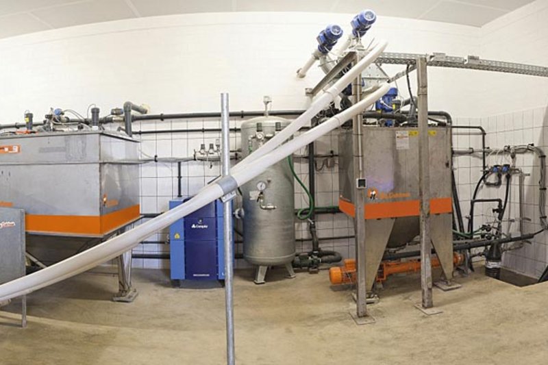 Компьютерное управление – высокая повсеместная точность кормления Компьютерное управление – высокая повсеместная точность кормления