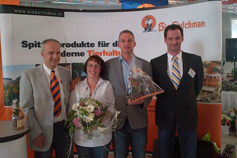 Открытие впечатляющего комплекса на 200 000 голов Открытие впечатляющего комплекса на 200 000 голов