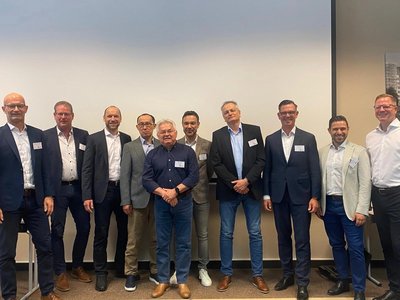 Групповая фотография Групповая фотография