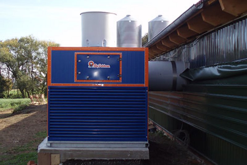 Construction of new poultry house with heat exchanger