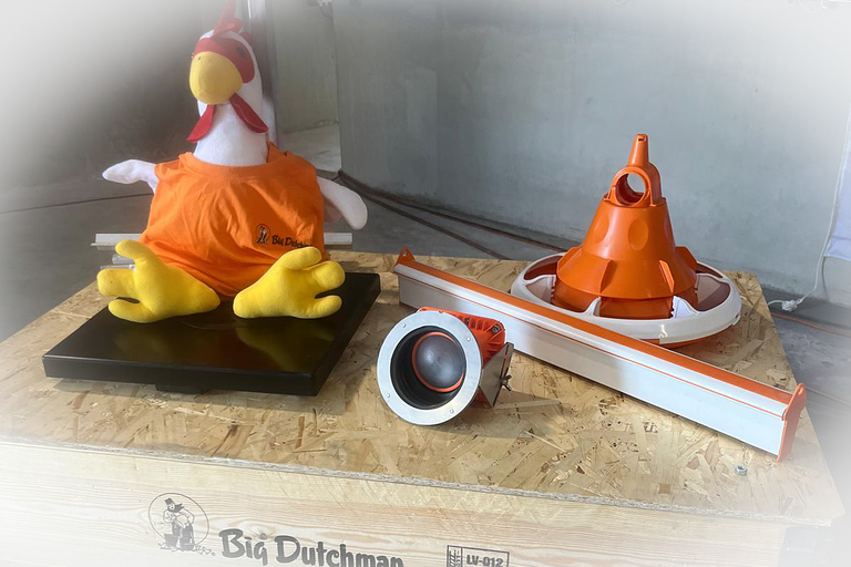 «Почетный караул» для классической чашечной кормушки 😉 «Почетный караул» для классической чашечной кормушки 😉