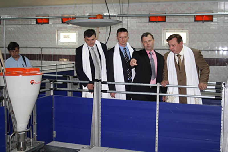 Croacia: Ministro inaugura instalaciones para 4000 cerdos