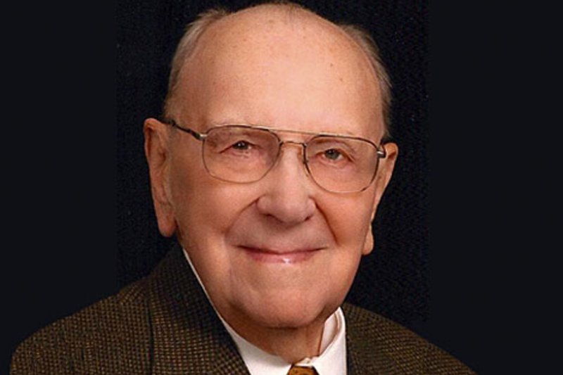 Unternehmensgründer Jack DeWitt ist im Alter von 100 Jahren verstorben.